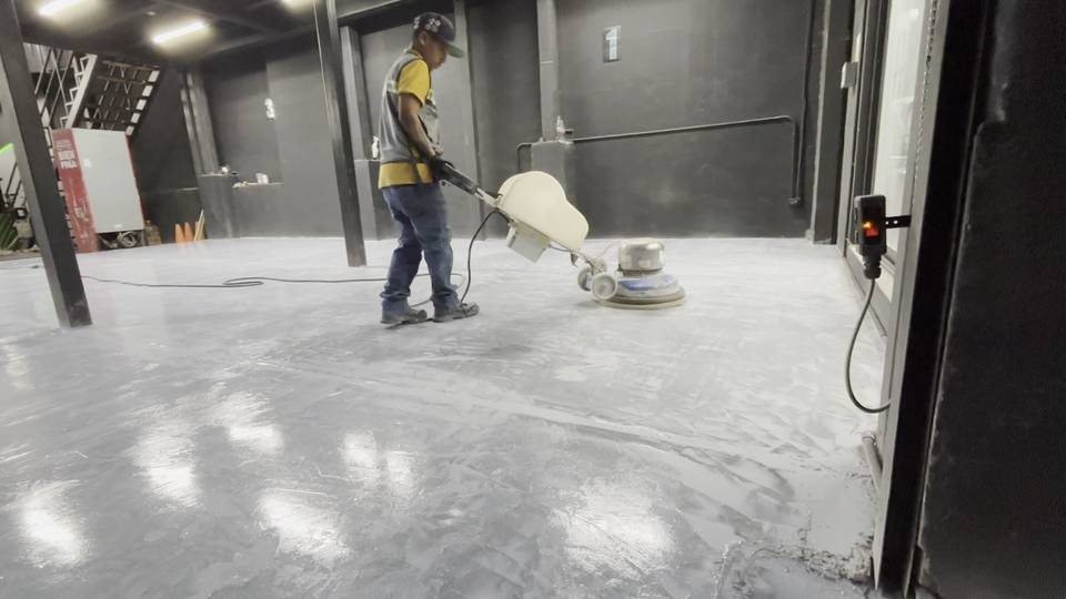 Desbaste del concreto con diamante.